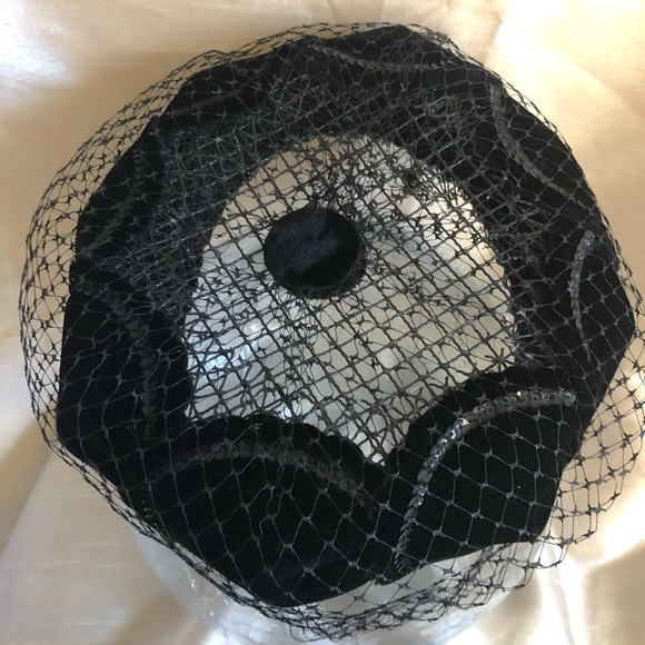 Vintage Black Sequined Velvet Veiled Ring Hat main image 12